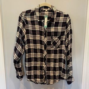 Le Lis Long Sleeve Button-Down Shirt